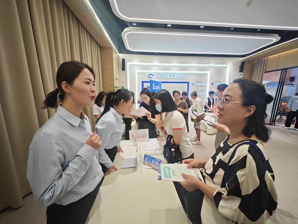 打好惠企服務“組合拳”，長寧區打通政府聯系服務企業群眾“最后一公里”2.jpg