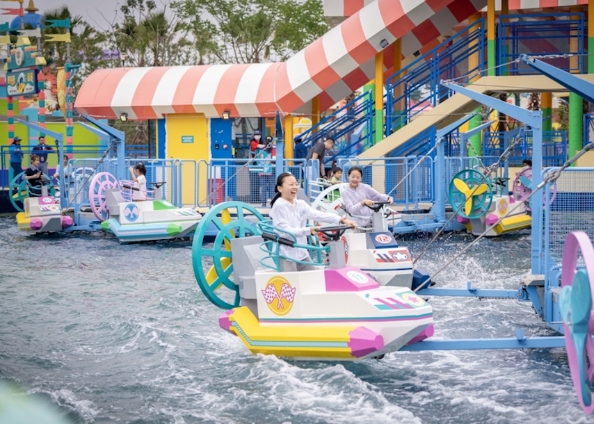 “試玩”樂高樂園