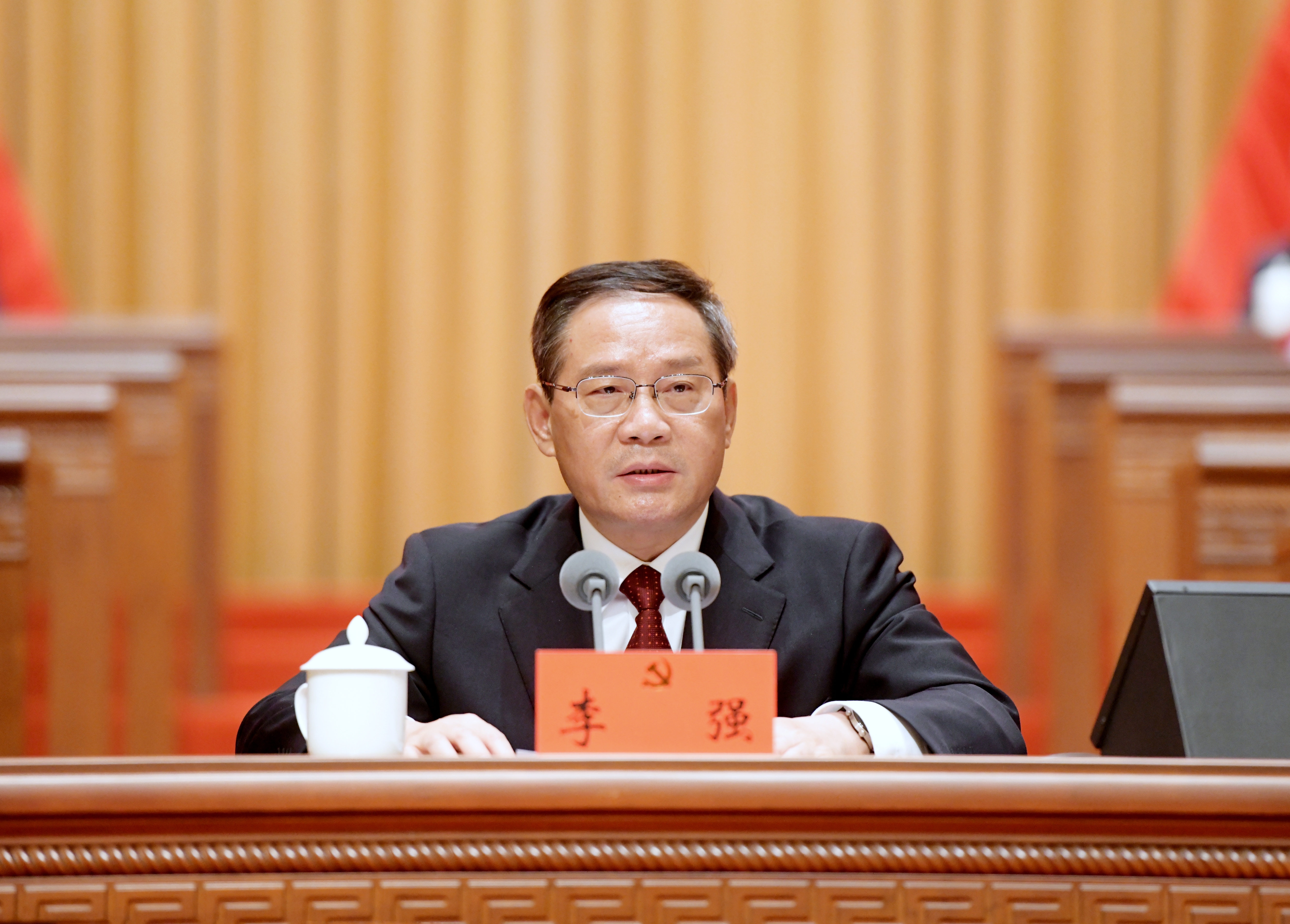 中共上海市第十二次代表大會今天閉幕 李強同志主持大會.jpg